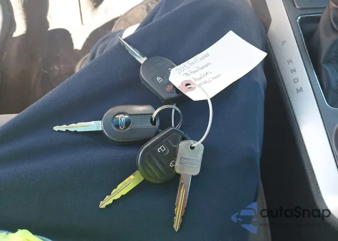 2013 Ford Explorer z USA, uszkodzony, nr VIN 1FM5K7B83DGC23282